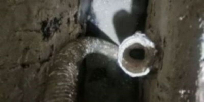 污泥壓縮機(jī)，污泥壓縮機(jī)壓出來(lái)的污泥是泥漿